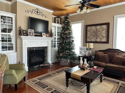 326 W Colorado Street La Grange TX 78945