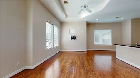 3826 Center Street Houston TX 77007