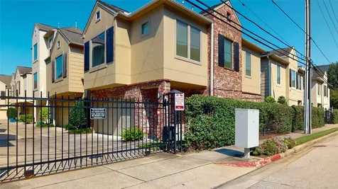 3826 Center Street Houston TX 77007