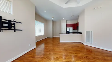 3826 Center Street Houston TX 77007