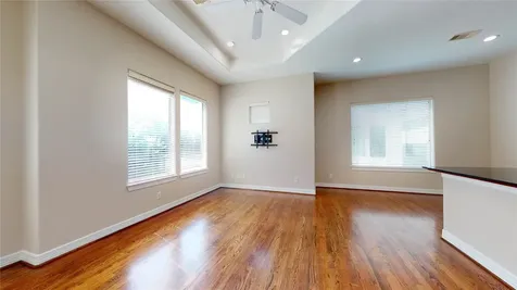 3826 Center Street Houston TX 77007