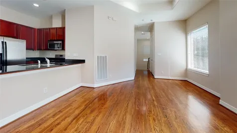 3826 Center Street Houston TX 77007