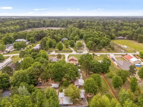 664 County Road 3404 Cleveland TX 77327