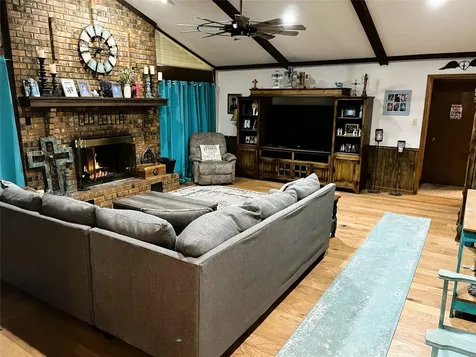 203 Jane Street Groesbeck TX 76642