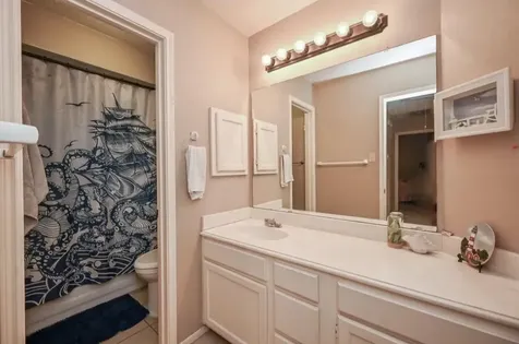 1013 Chesterwood Drive Pearland TX 77581