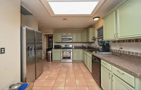 1013 Chesterwood Drive Pearland TX 77581