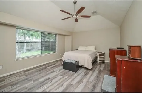 1013 Chesterwood Drive Pearland TX 77581