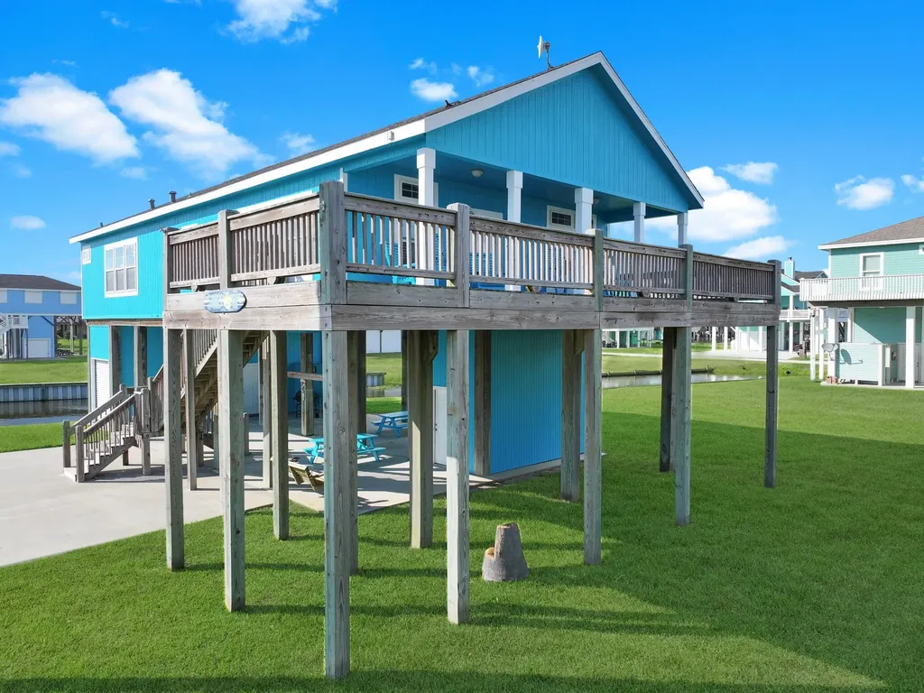 936 Surf Road Crystal Beach TX 77650