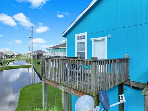 936 Surf Road Crystal Beach TX 77650