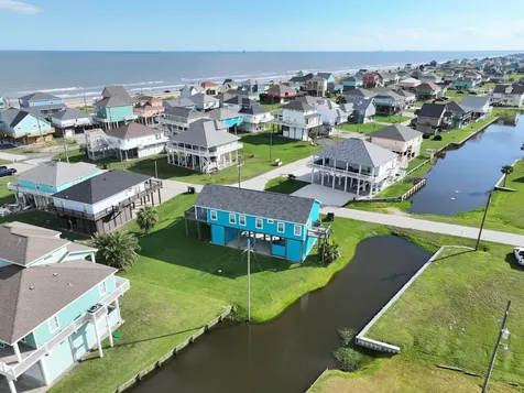 936 Surf Road Crystal Beach TX 77650