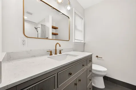 5422 Hummingbird Street Houston TX 77096