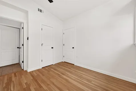 5422 Hummingbird Street Houston TX 77096