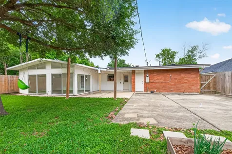 5422 Hummingbird Street Houston TX 77096