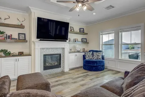 1003 Redfish Street Bayou Vista TX 77563