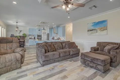1003 Redfish Street Bayou Vista TX 77563