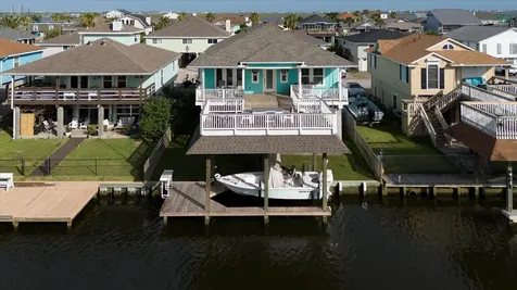 1003 Redfish Street Bayou Vista TX 77563
