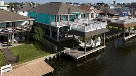 1003 Redfish Street Bayou Vista TX 77563