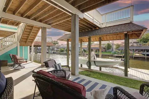 1003 Redfish Street Bayou Vista TX 77563