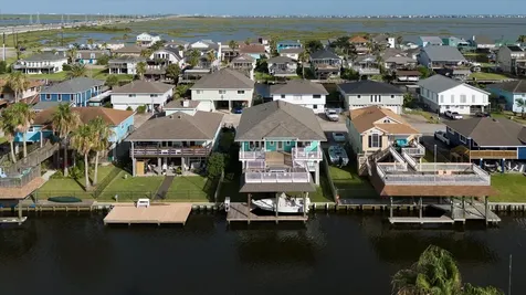 1003 Redfish Street Bayou Vista TX 77563
