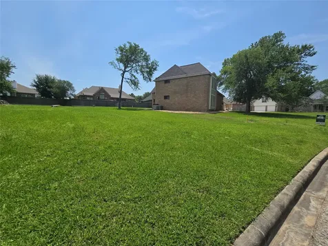7244 Edgewater Drive Willis TX 77318