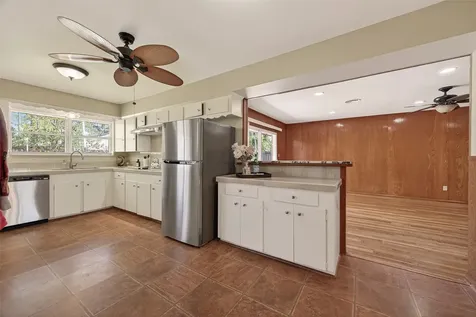 5646 Hazen Street Houston TX 77081