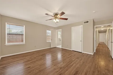 5646 Hazen Street Houston TX 77081