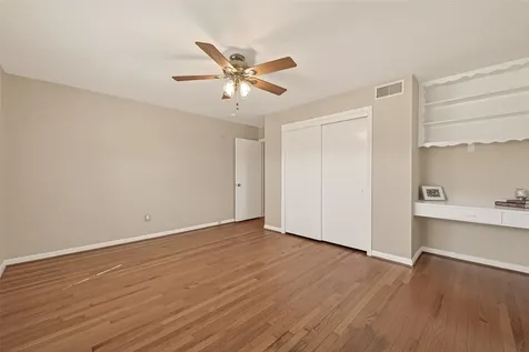 5646 Hazen Street Houston TX 77081