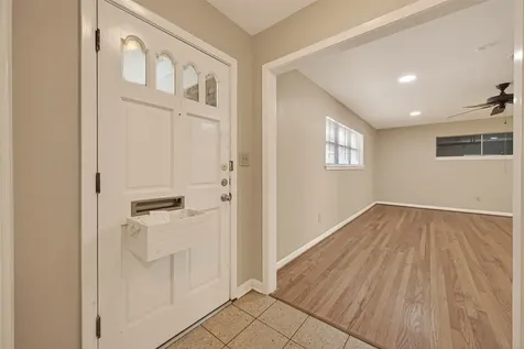 5646 Hazen Street Houston TX 77081