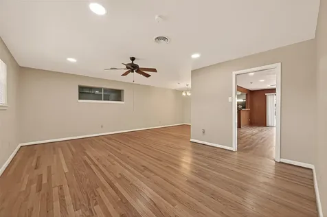 5646 Hazen Street Houston TX 77081