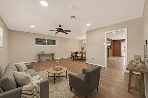 5646 Hazen Street Houston TX 77081