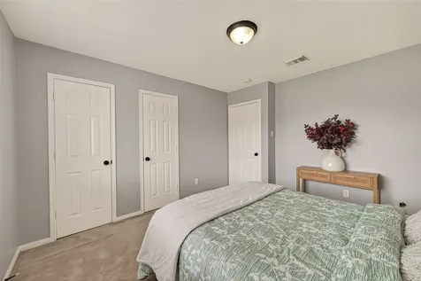 405 Pecan Grove Dickinson TX 77539