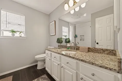 405 Pecan Grove Dickinson TX 77539
