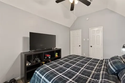 405 Pecan Grove Dickinson TX 77539
