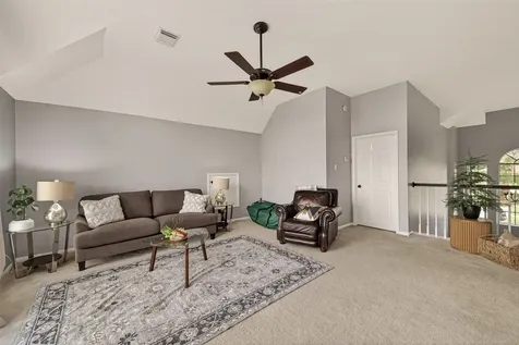 405 Pecan Grove Dickinson TX 77539