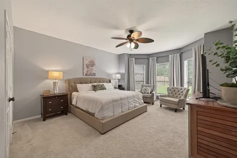 405 Pecan Grove Dickinson TX 77539