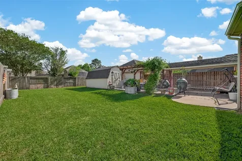 405 Pecan Grove Dickinson TX 77539