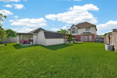 405 Pecan Grove Dickinson TX 77539
