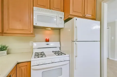 108 Dolphin Avenue Galveston TX 77550
