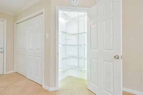 108 Dolphin Avenue Galveston TX 77550
