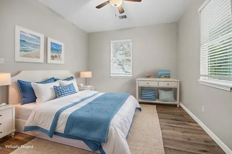 2828 Avenue O 1/2 Galveston TX 77550