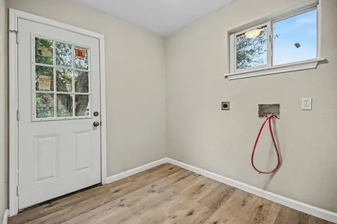 2828 Avenue O 1/2 Galveston TX 77550