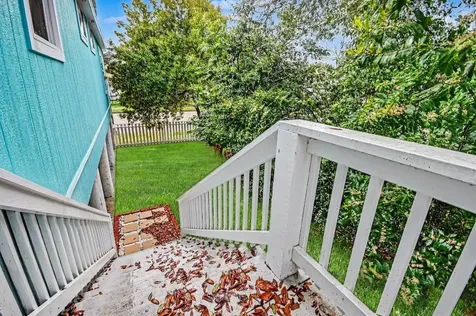 2828 Avenue O 1/2 Galveston TX 77550