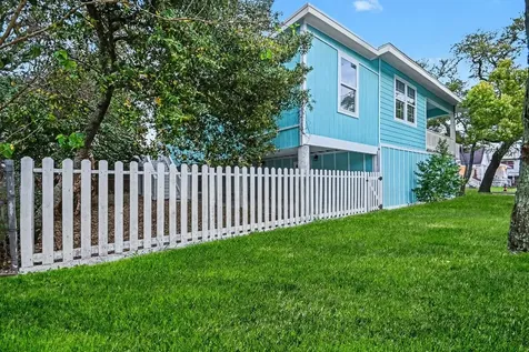2828 Avenue O 1/2 Galveston TX 77550
