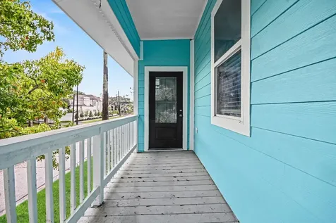 2828 Avenue O 1/2 Galveston TX 77550