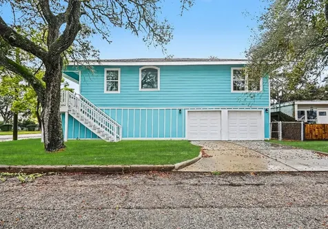 2828 Avenue O 1/2 Galveston TX 77550