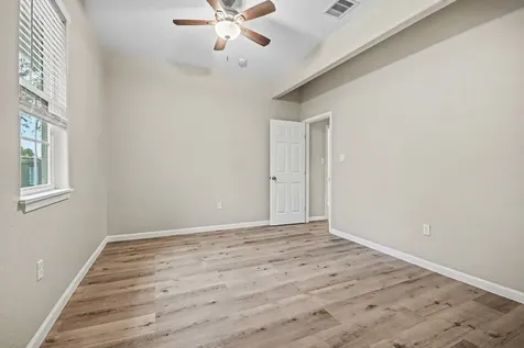 2828 Avenue O 1/2 Galveston TX 77550