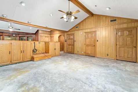 8265 Maple Street Orange TX 77632