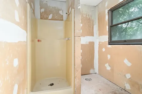 8265 Maple Street Orange TX 77632