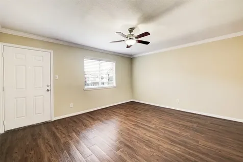 2006 W 43rd Street 19 Houston TX 77018