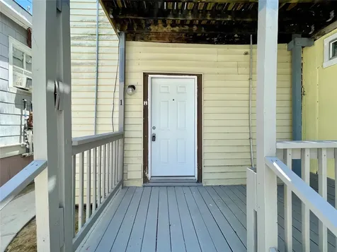 1814 Avenue M 1/2 1 Galveston TX 77550